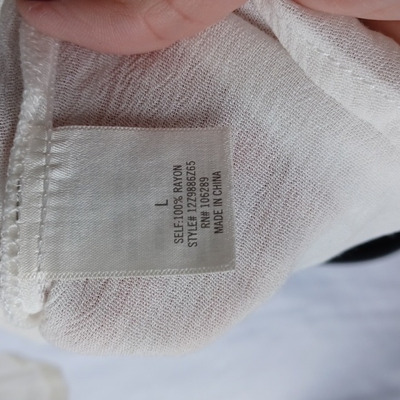 Francesca's Collections Tops Mi Ami Off Shoulder Croquet Short Sleeve Top L - Picture 6 of 7